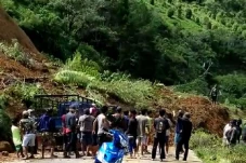 Ngeri! Jalan Bastem...