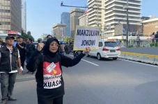 Ketika Emak-emak Demo...