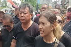 Geruduk Kantor KPU Depok,...