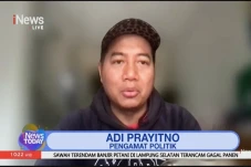 Pengamat: Pengalihan...