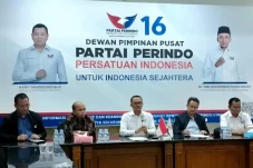 Sekjen Perindo Minta...