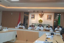 Kemenag Anggarkan Beasiswa...