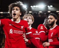 Liverpool Bentrok Manchester...
