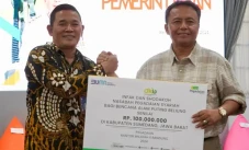 Pegadaian Beri Bantuan...