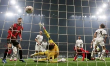 AC Milan Nyerah Kejar...