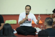 Nadiem Dorong Kalangan...