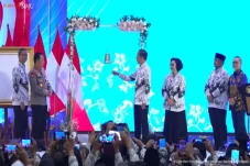 Jokowi Sebut PGRI Berperan...