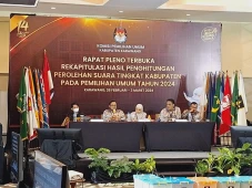 KPU Karawang Nonaktifkan...