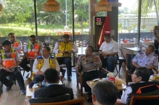 Pantau Jalur Mudik 2024,...