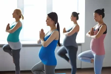 5 Gerakan Yoga untuk...
