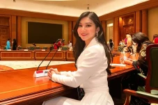 Audrey Vanessa Juara...
