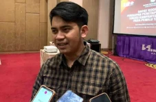 KPU Karawang Kembali...