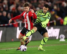 Arsenal Gulung Sheffield...