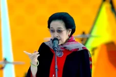 Tanpa Menunggu Restu...