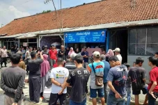 Heboh Sekeluarga di...