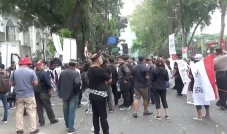 Desak Pemakzulan Presiden,...