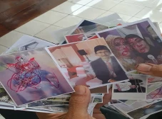 Deretan Foto yang Disita...