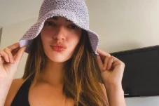 Nia Ramadhani Dilarikan...