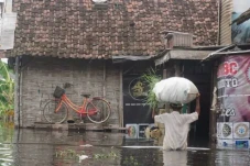 Tanggul Sungai Sadar...
