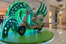 Vespa 946 Dragon Mengaspal...