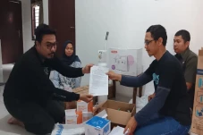 Senyum Bahagia Orang...