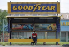 Produsen Ban Goodyear...