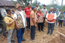 Tanah Longsor dan Banjir...