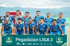 Diwarnai Kerusuhan,...