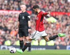 Bruno Fernandes Algojo...