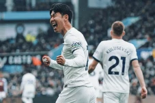 Hasil Aston Villa vs...