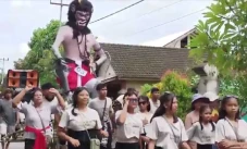 Pawai Ogoh-Ogoh Jadi...