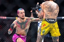 Hasil UFC 299: Dustin...