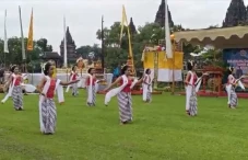 Ribuan Umat Hindu Ikuti...