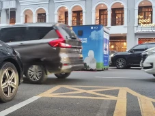 Viral Mobil Lawan Arah...