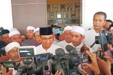 Momen Anies Melayat...