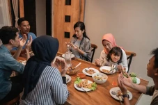 Begini Makan Sahur yang...
