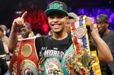 Shakur Stevenson Comeback...