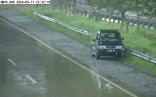 Terekam CCTV, Pencuri...