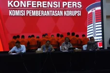 15 Tersangka Kasus Pungli...