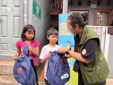 MNC Peduli Bagikan Peralatan...