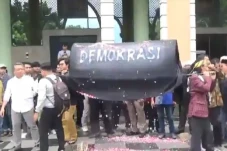 Tabur Bunga Simbolisasi...