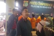 Ibu Bunuh Anaknya di...