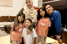 Desta Nangis Didoakan...