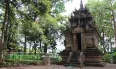 Misteri Makam Tokoh...