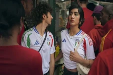 Adu Keren Jersey Tim...