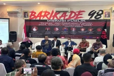 Guru Besar Emeritus...
