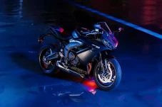Triumph Bakal Luncurkan...