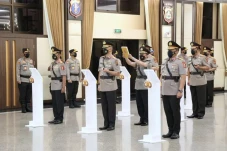 Kapolda dengan Masa...