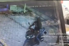 Dalam Hitungan Detik,...