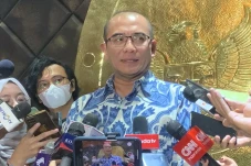 Viral Diberi Kue Ultah...